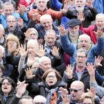Manifestación de pensionistas en Bilbao, reclamando ayer una subida de las jubilaciones por encima del 0,25%