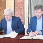 El alcalde de Burgos, Javier Lacalle, y Antonio Méndez Pozo firman un convenio de colaboración