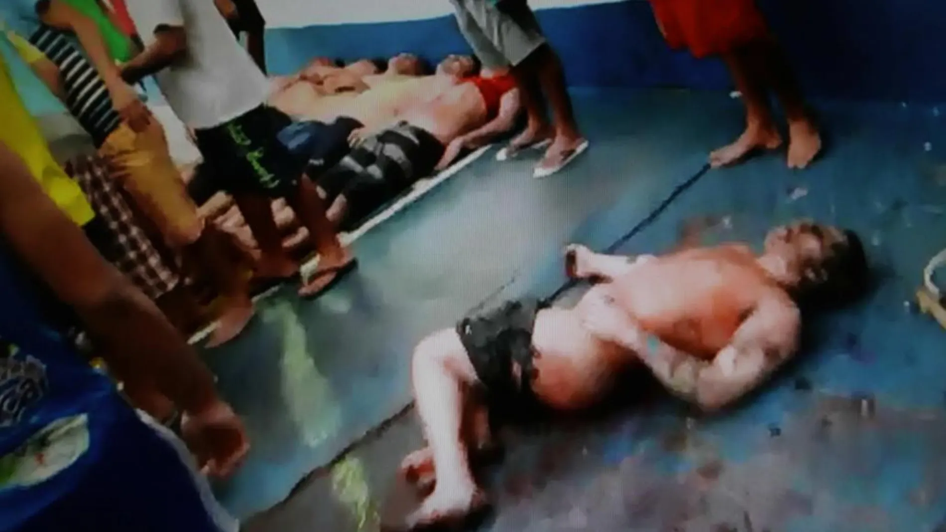 Captura de vídeo de algunos de los muertos en un complejo penitenciario de Manaos