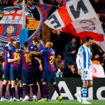 Los jugadores del FC Barcelona celebran tras marcar ante la Real Sociedad / Efe