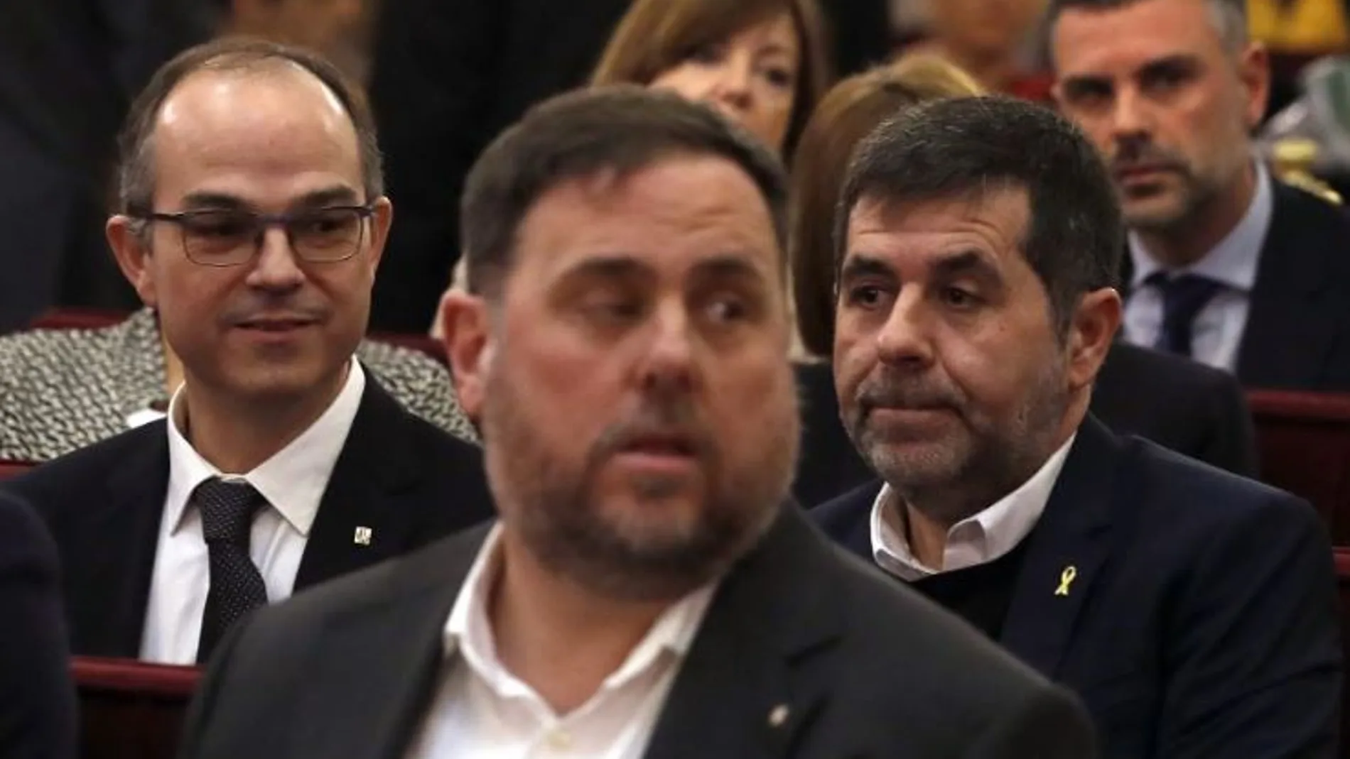 Jordi Sánchez, el único que luce el lazo amarillo en el juicio