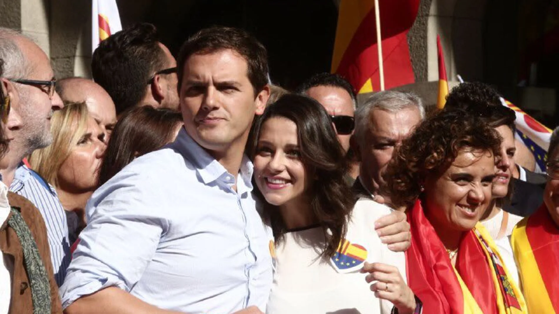 Albert Rivera, junto a Inés Arrimadas en la manifestación de Barcelona