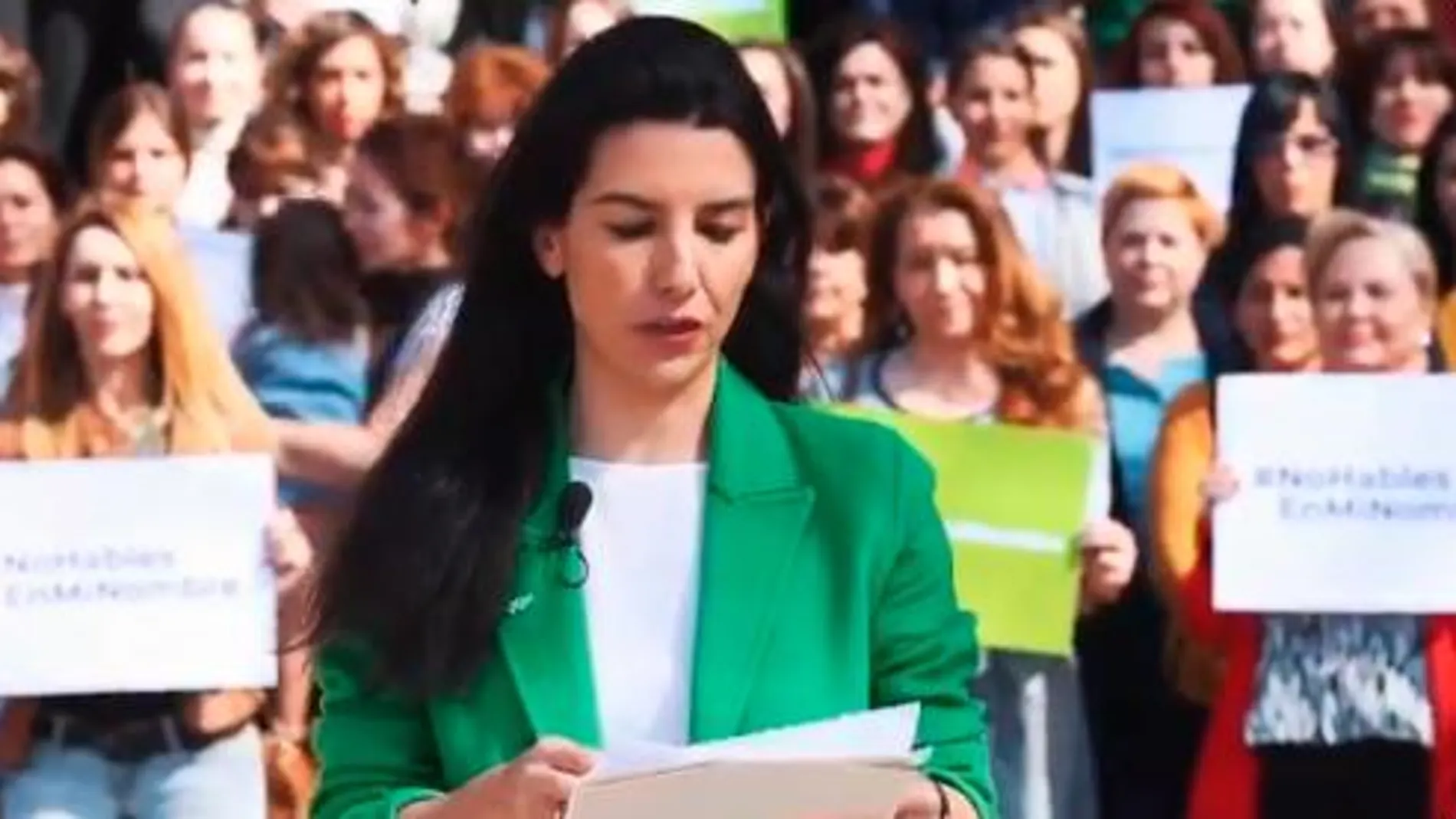 Rocío Monasterio, leyendo el manifiesto de por qué no acudirán a la huelga