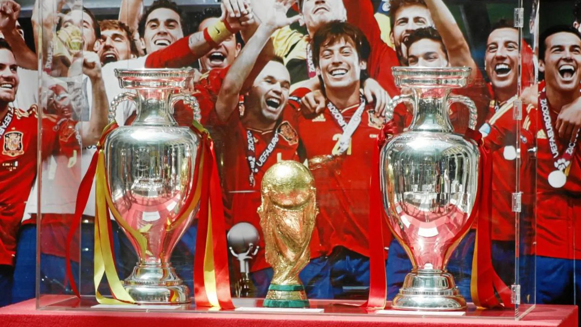 La Selección celebra la consecución de la Eurocopa de 2012. Era el tercer gran título consecutivo del equipo español
