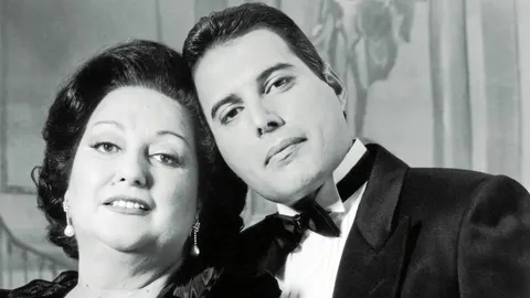 Montserrat Caballé junto a Freddie Mercury, el dúo que reconcilió el rock y la ópera en la canción compuesta para los Juegos Olímpicos de Barcelona de 1992