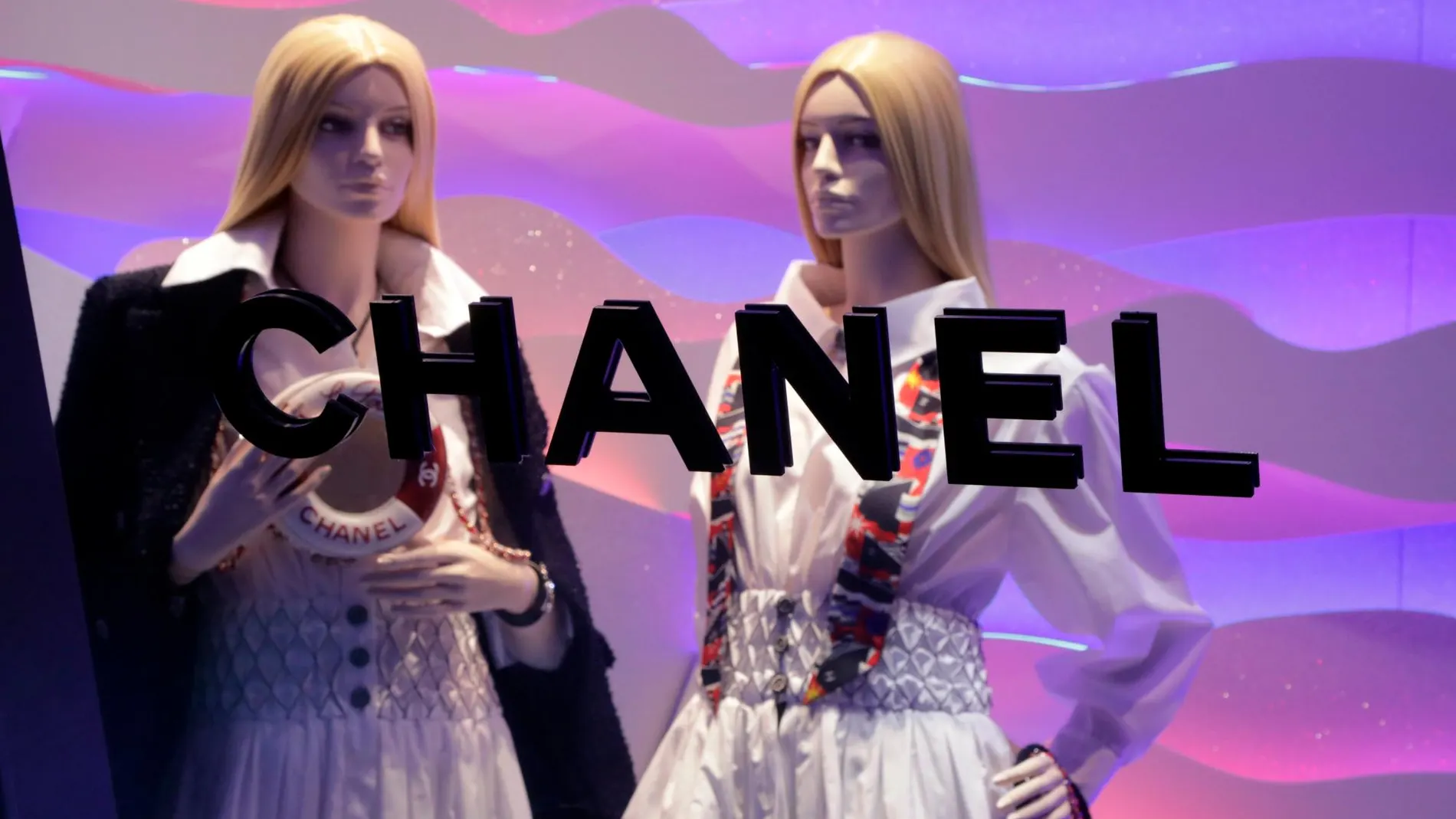Chanel anunció recientemente que dejaba de utilizar pieles exóticas en sus prendas