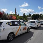 Una caravana de taxistas en Sevilla