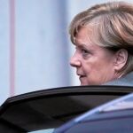 La canciller alemana Angela Merkel se reunió ayer con Verdes y Liberales para tratar de cerrar una inédita coalición de Gobierno tras las elecciones federales de septiembre