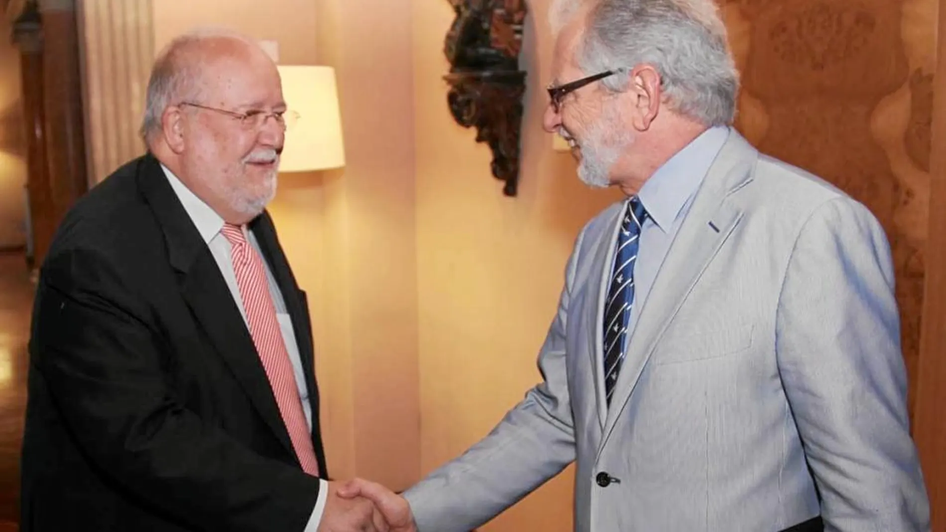 Salvador Esteve y Carles Viver Pi-Sunyer se reunieron ayer para establecer sinergias en el camino soberanista