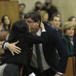 El líder de Ciudadanos en Andalucía, Juan Marín, felicita a Marta Bosquet