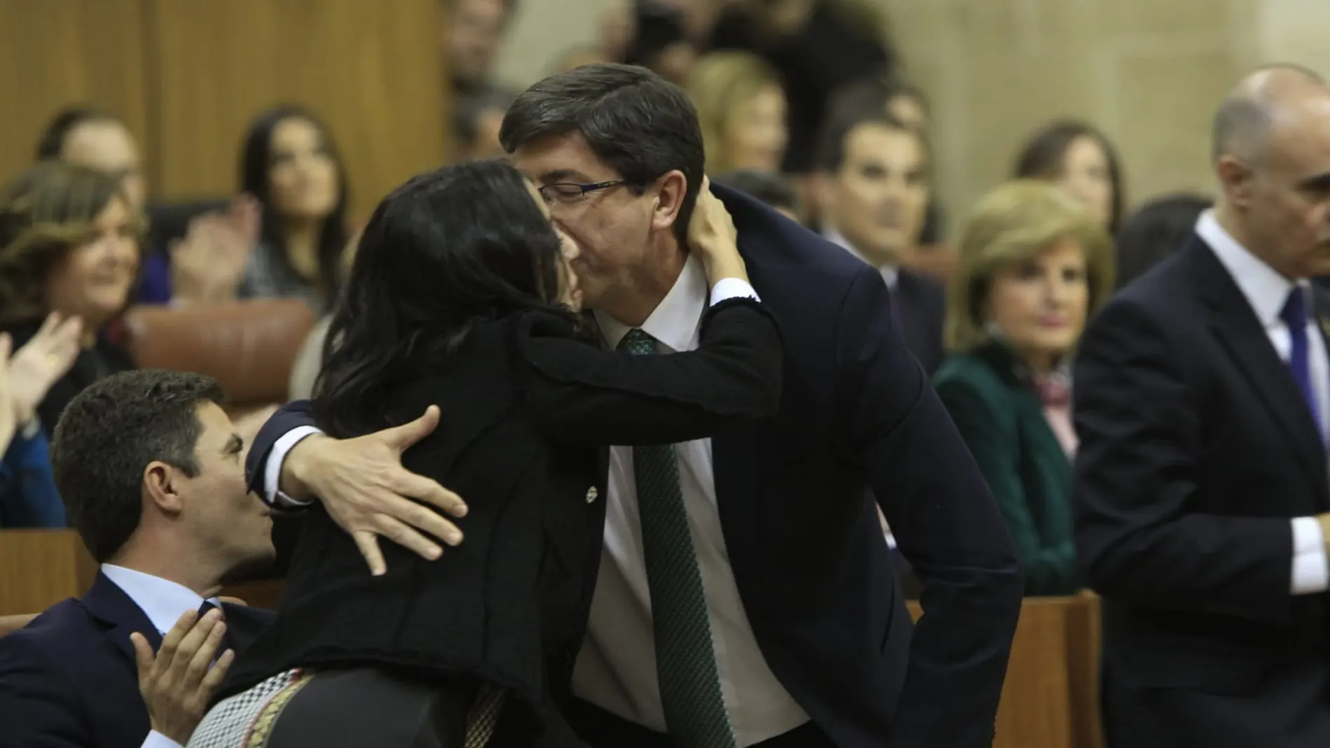 El líder de Ciudadanos en Andalucía, Juan Marín, felicita a Marta Bosquet