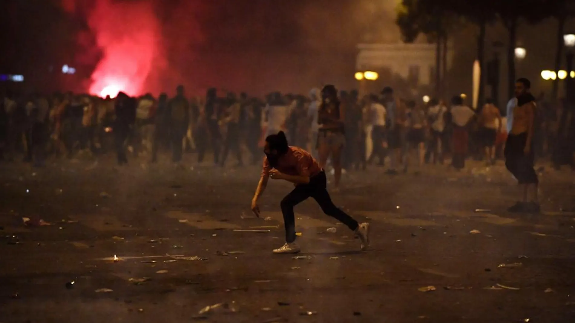 Disturbios en los Campos Elíseos tras la victoria de Francia / Foto: Efe