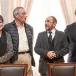 El presidente de la Diputación de Soria, Luis Rey, preside la constitución del Consejo del Diálo Social de la provincia, junto a Santiago Aparicio, presidente de la patronal Cecale; Evelio Angulo, dirigente de UGT, y Ana Romero, del sindicato CCOO.