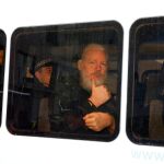 El fundador de Wikileaks, Julian Assange, tras ser arrestado