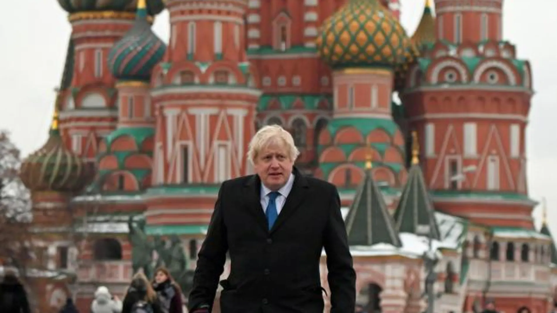 El ministro de Exteriores británico, ayer, en la Plaza Roja de Moscú