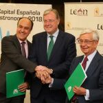 Momento de la firma del acuerdo / César/Ayto. León