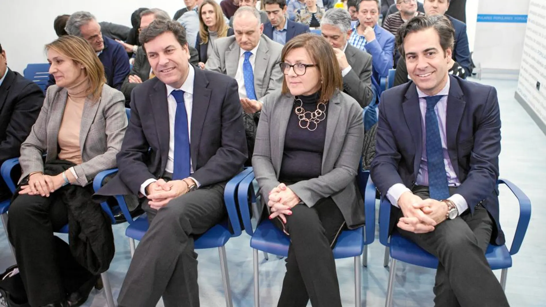 Fernández Carriedo junto a Pedro Zalba, María del Mar Angulo y Rocío Lucas en el Foro sobre autónomos