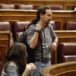 El líder de Podemos, Pablo Iglesias, hoy en el Congreso / Foto: J. Fdez-Largo