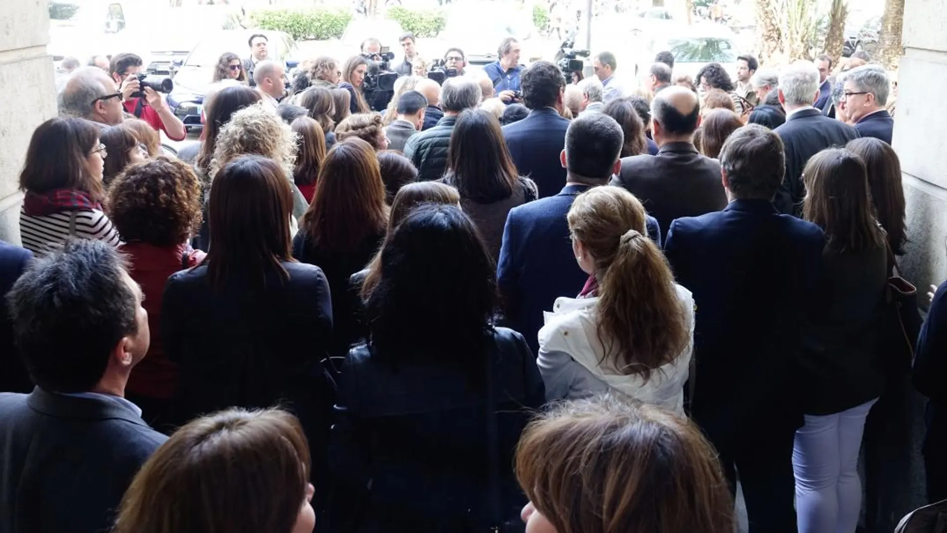 Concentración de jueces y fiscales a las puertas de la Audiencia Provincial de Sevilla (Ep)