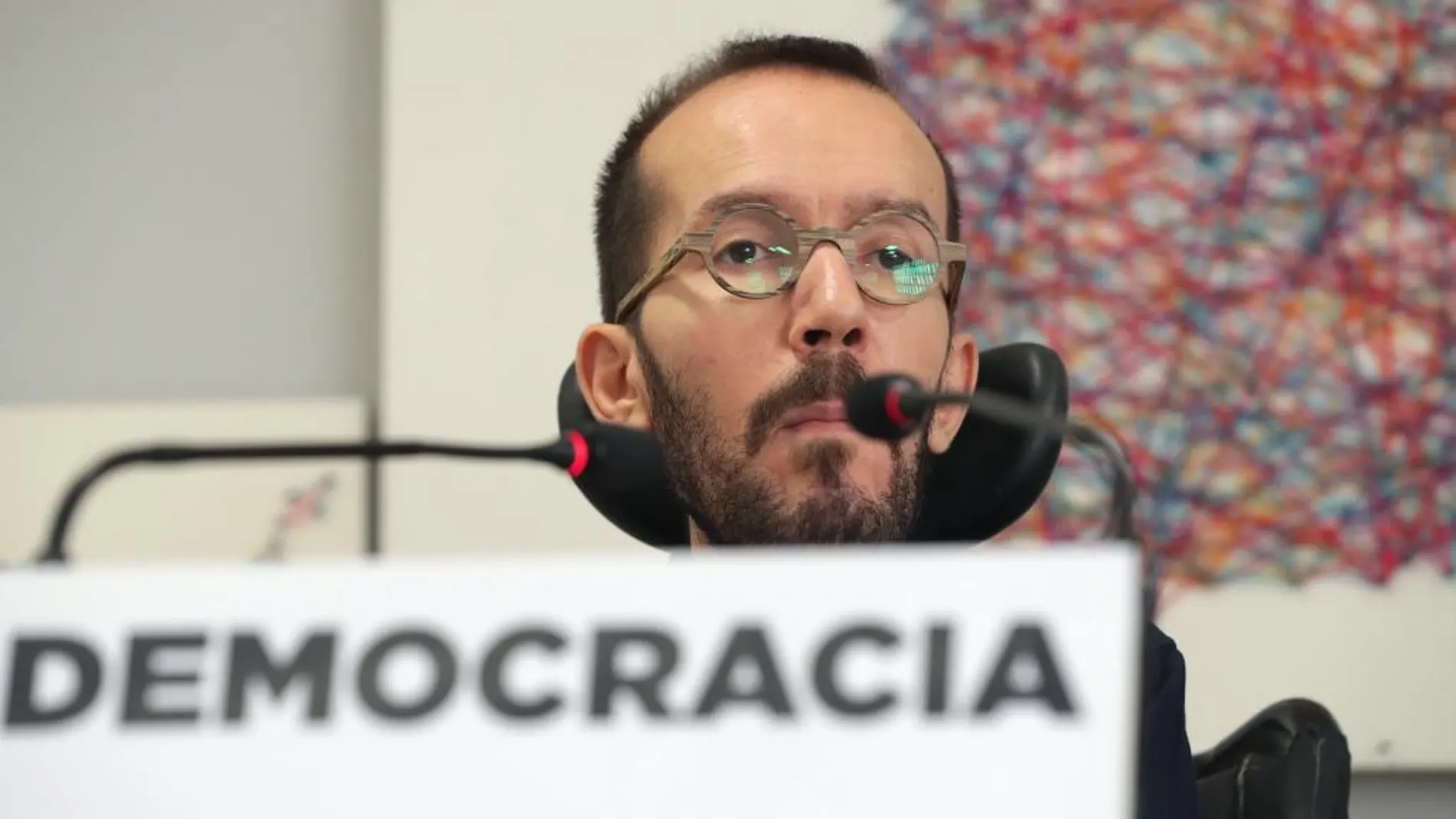 El secretario de organización de Podemos, Pablo Echenique, durante la rueda de prensa que ofreció tras la reunión del Consejo de Coordinación de Podemos