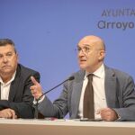 El presidente de la Diputación de Valladolid, Jesús Julio Carnero, y el alcalde de Arroyo, José Manuel Barrio.