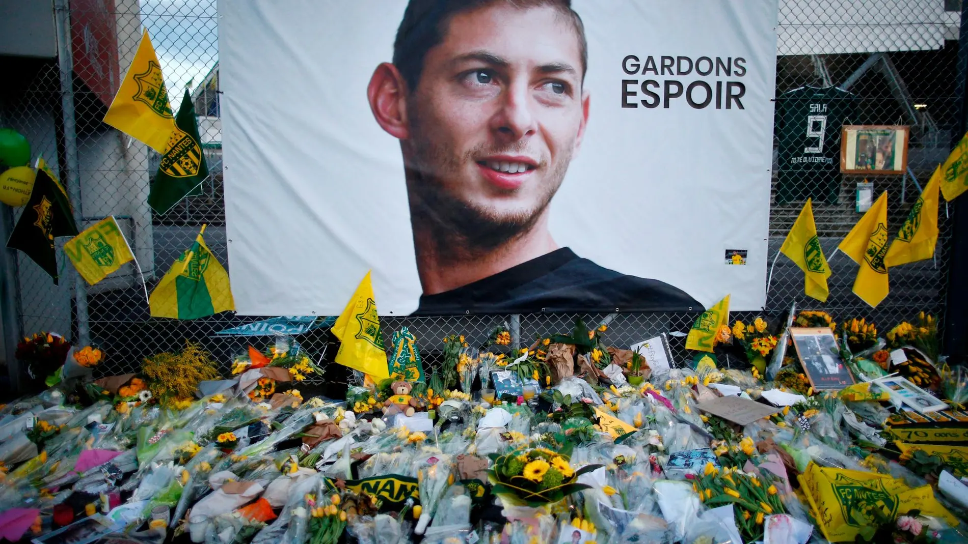 Homenaje a Emiliano Salas en el estadio del Nantes
