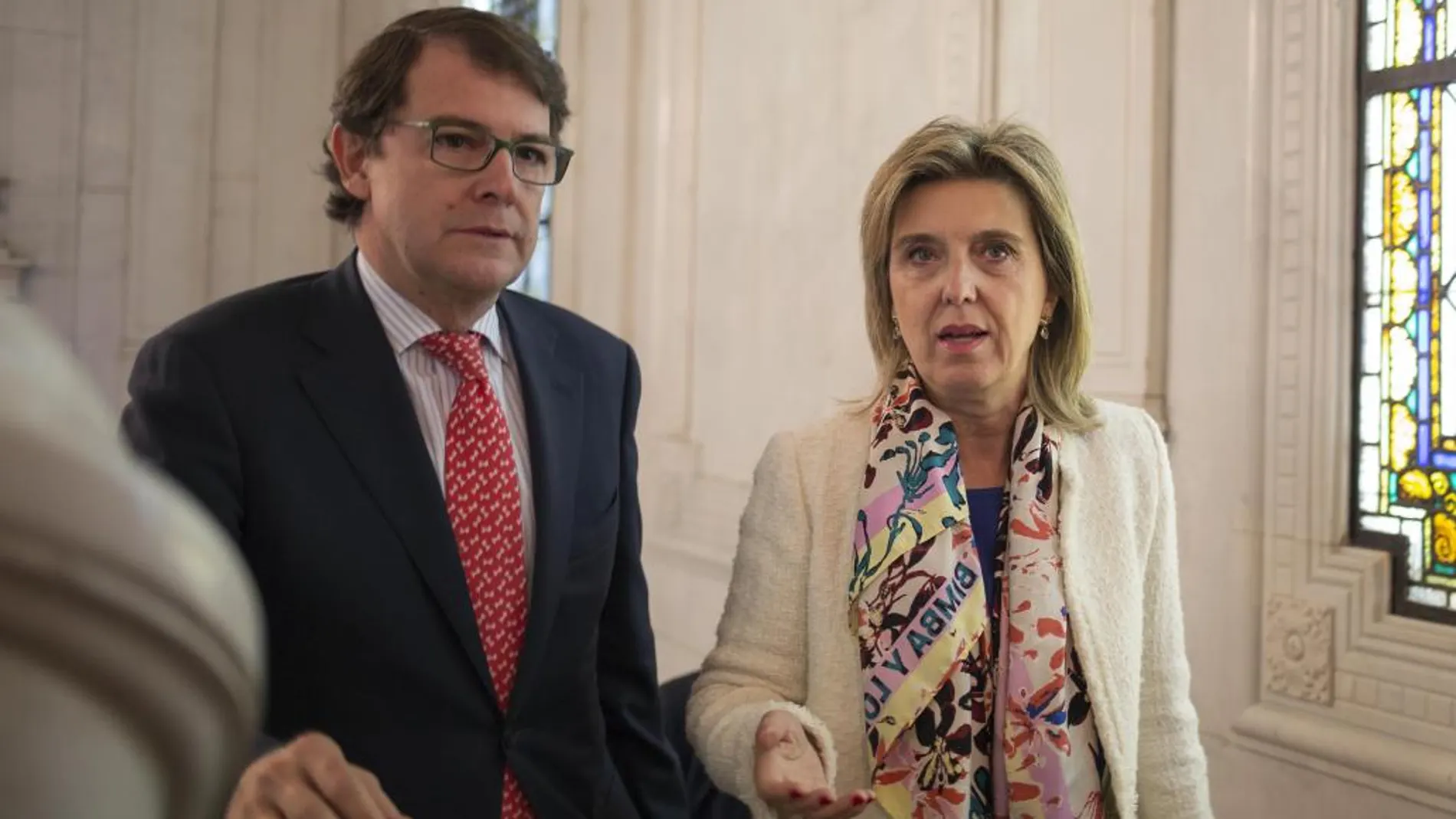 Alfonso Fernández Mañueco junto a María José Salgueiro, antes de presidir la Junta de Seguridad en Salamanca