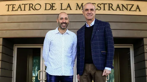 El nuevo director del Maestranza y el delegado de Cultura / Foto: Manuel Olmedo
