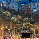 Miles de personas abarrotan el Paseo de Gracia de Barcelona