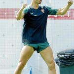 Cristiano Ronaldo, en el entrenamiento de ayer / Efe