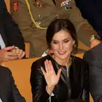  Doña Letizia estrena el palmarés de la Casa Real en la Seminci