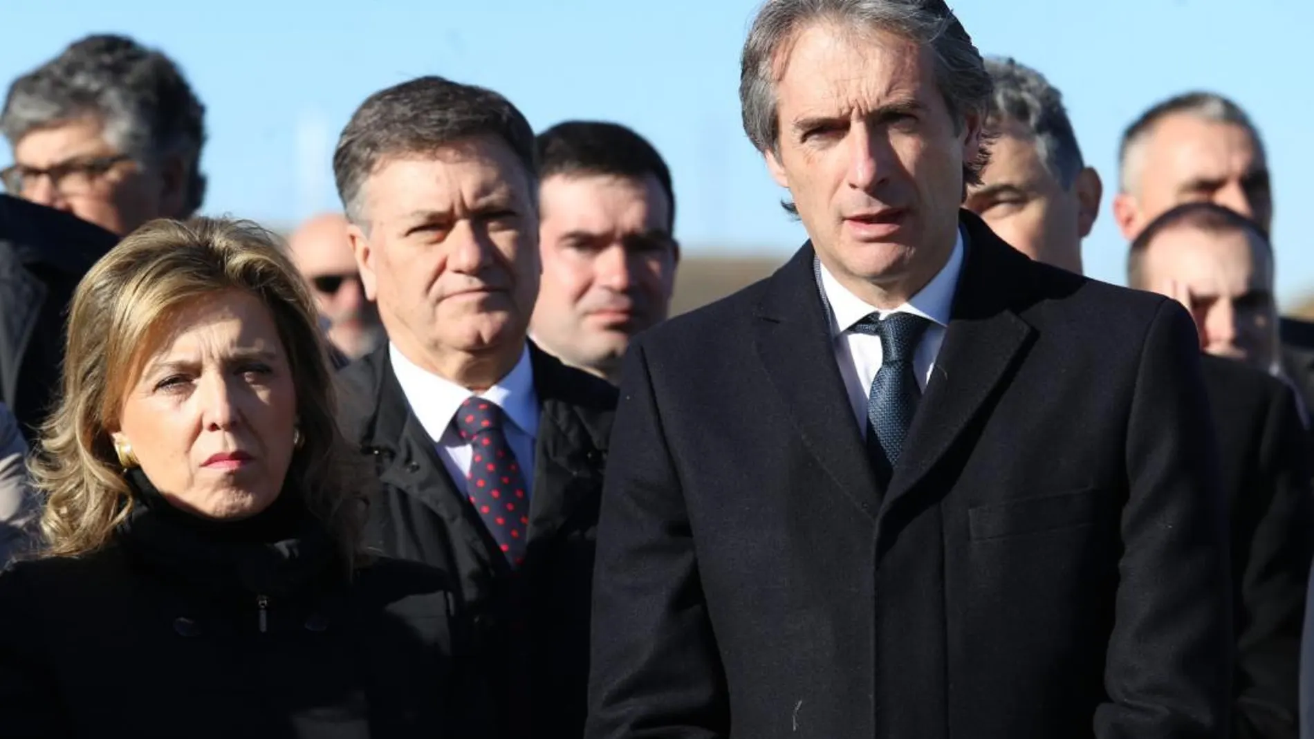 El ministro Íñigo de la Serna visita las obras, junto a la delegada María José Salgueiro y Francisco Vázquez