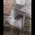 Fotograma de un vídeo del cartel de la Plaza de España