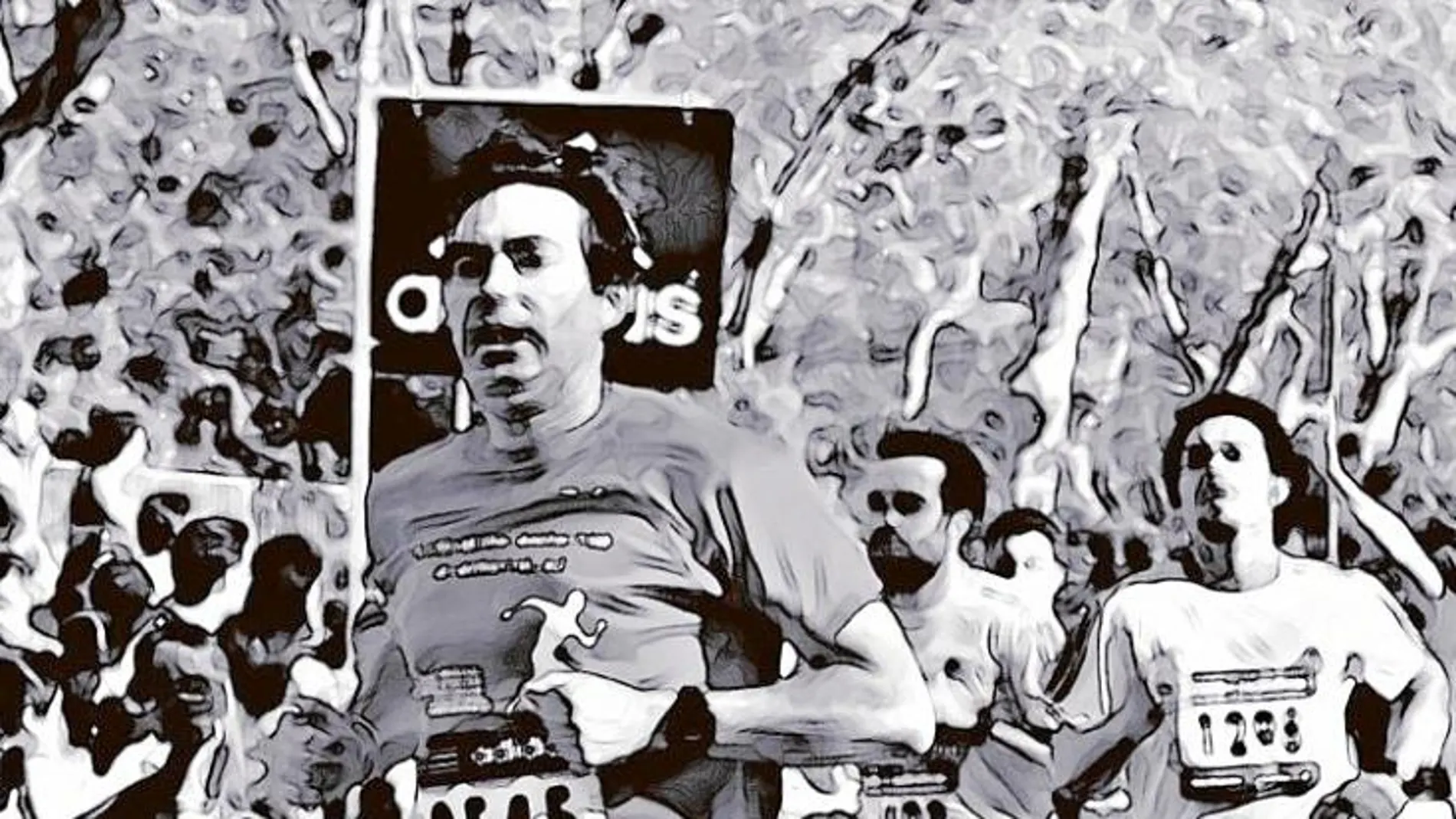 Jesús Martín Tapias cruzando la meta de uno de los maratones que corrió