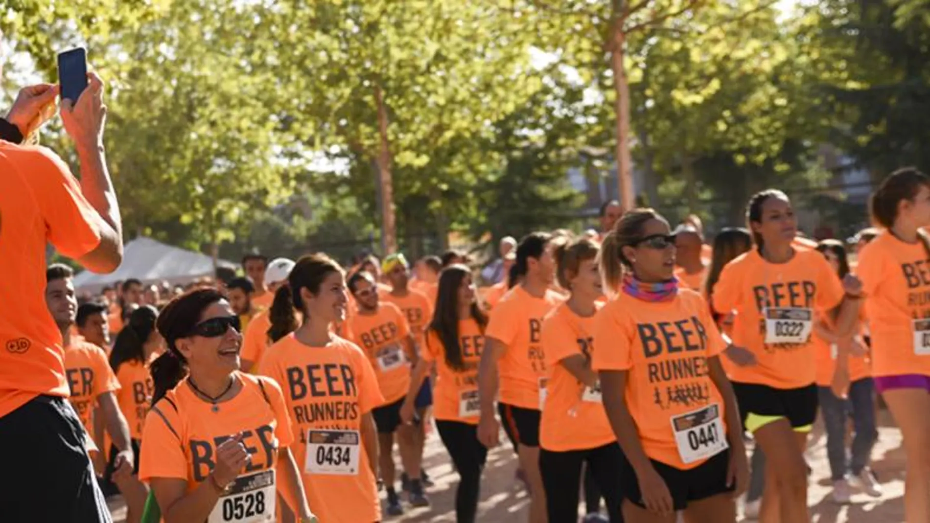 Participantes de una carrera de Beer Runners