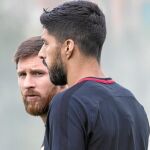 Messi y Luis Suárez, en el entrenamiento de ayer del Barça