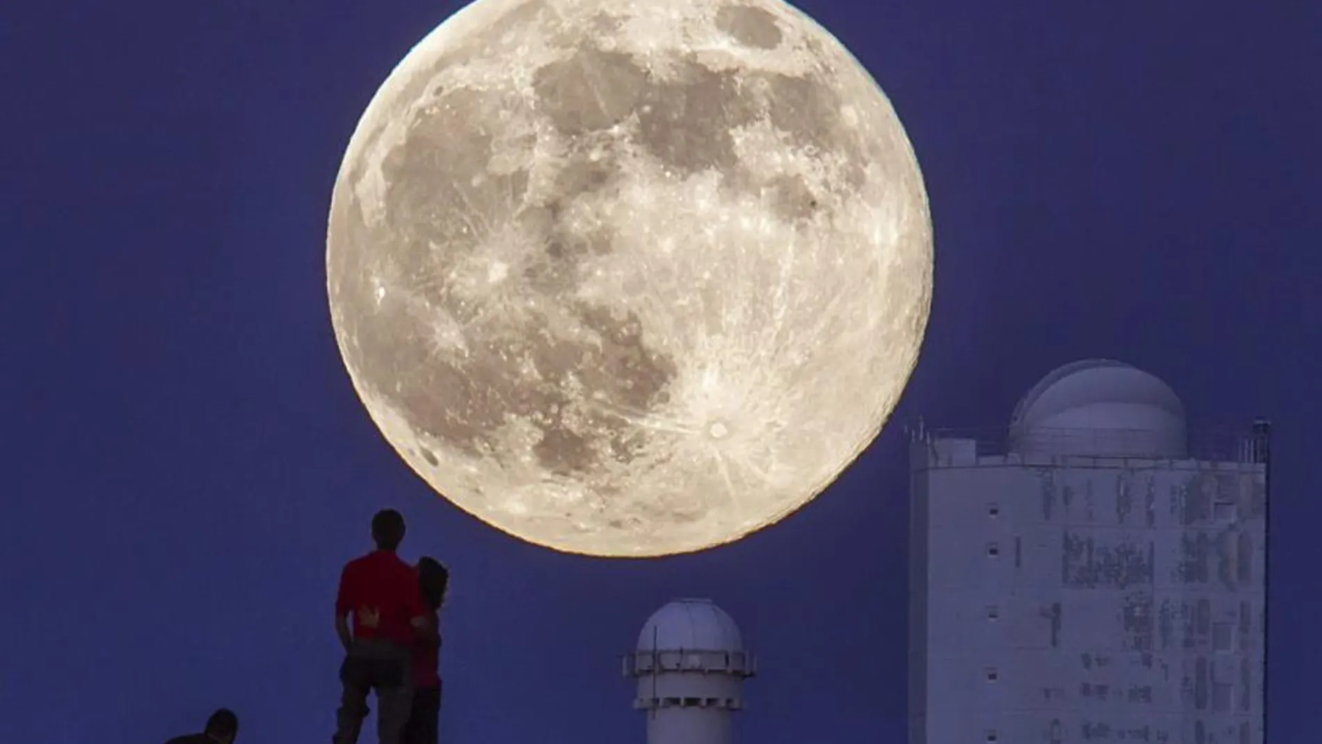 Superluna captada en 2014 desde el Instituto de Astrofísica de Canarias