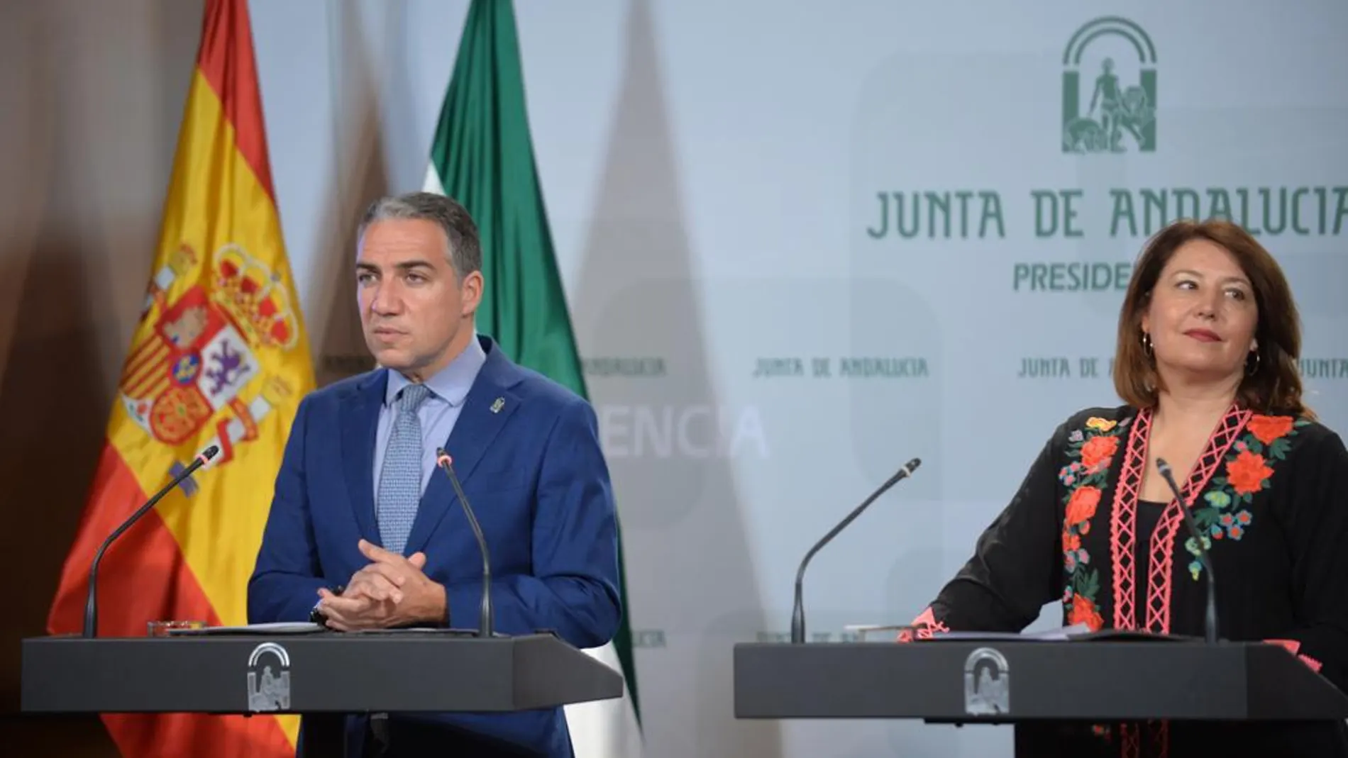 Los consejeros de Presidencia y Agricultura, Elías Bendodo y Carmen Crespo /Foto: La Razón