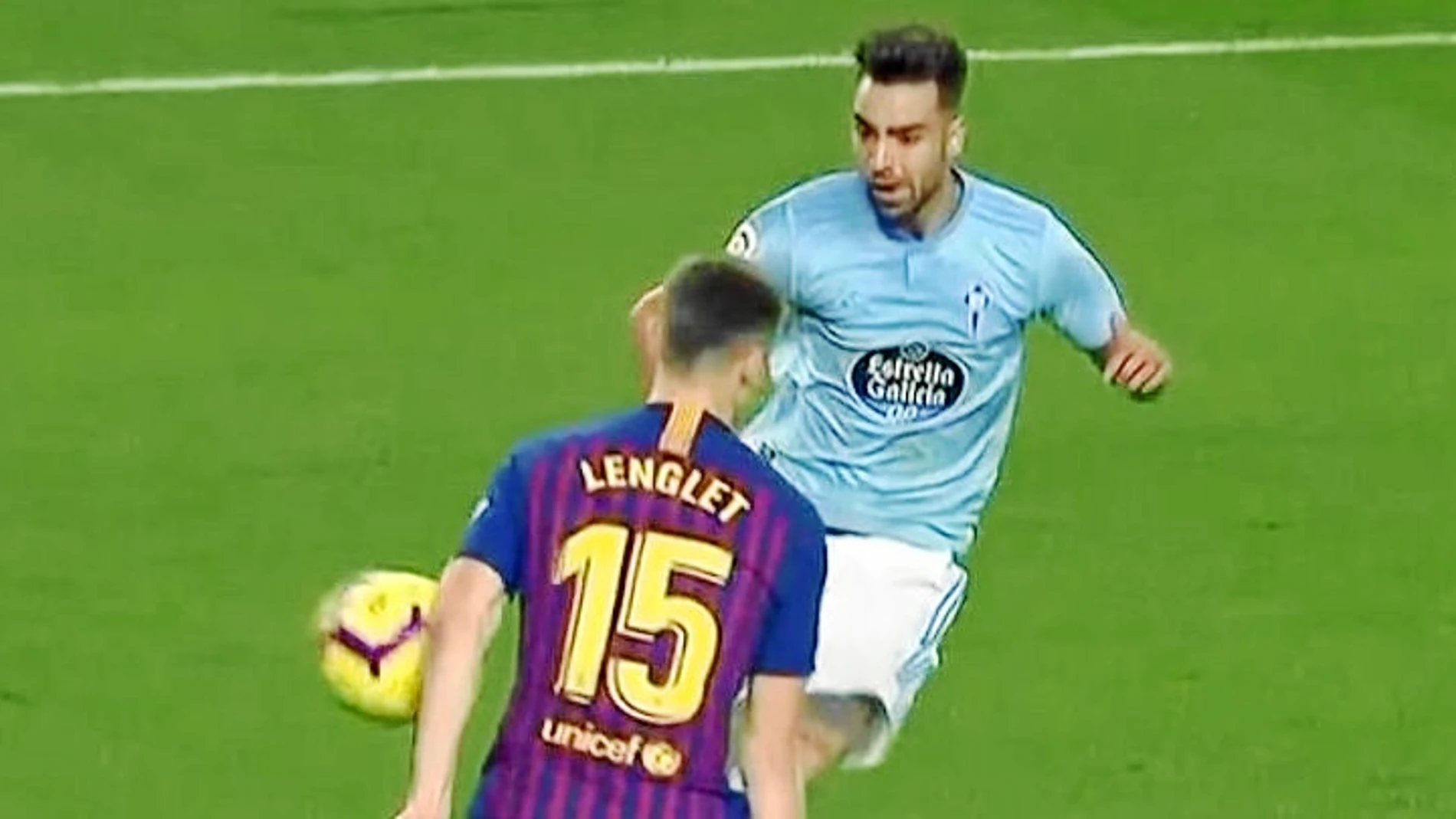 El VAR: ¿Penalti por mano de Lenglet?