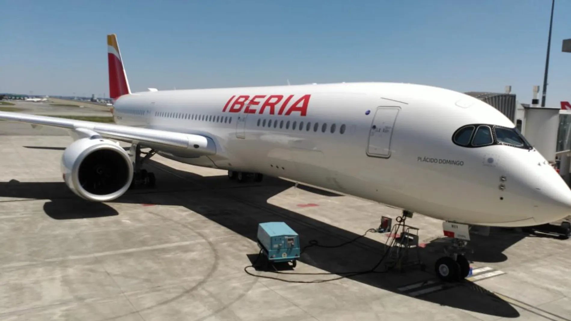 Momento antes del despegue del A350-900 de Iberia
