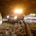 La Guardia Civil rescata a varios automovilistas atrapados por la nieve en Asturias
