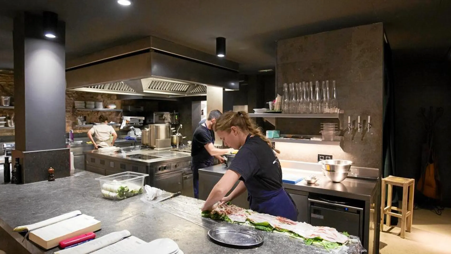 Gresca y Gresca Bar son dos propuestas culinarias que cuentan con el respaldo del chef Rafa Peña y su mujer