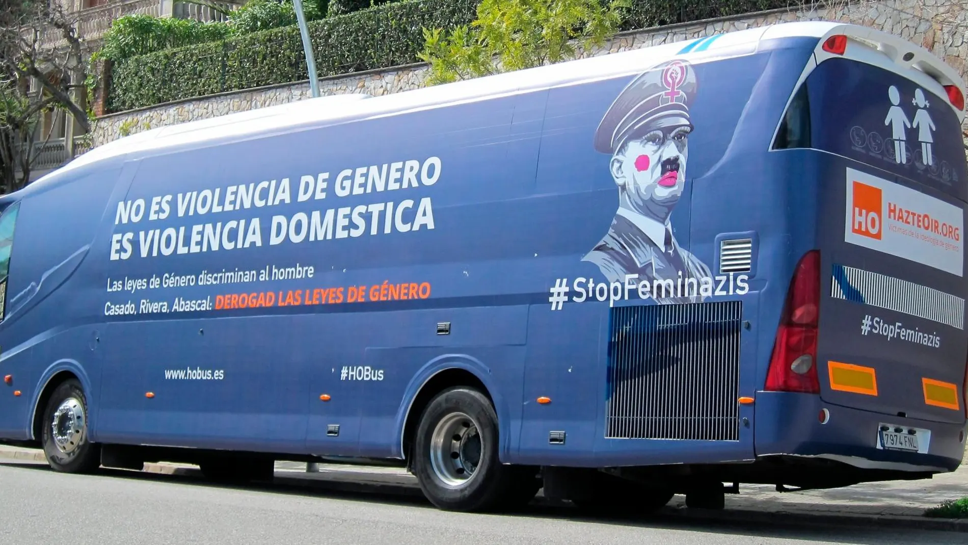 Autobús de HazteOír que circula por Barcelona