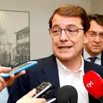  Fernández Mañueco duda de Rivera y pide el voto para la seguridad y seriedad del PP