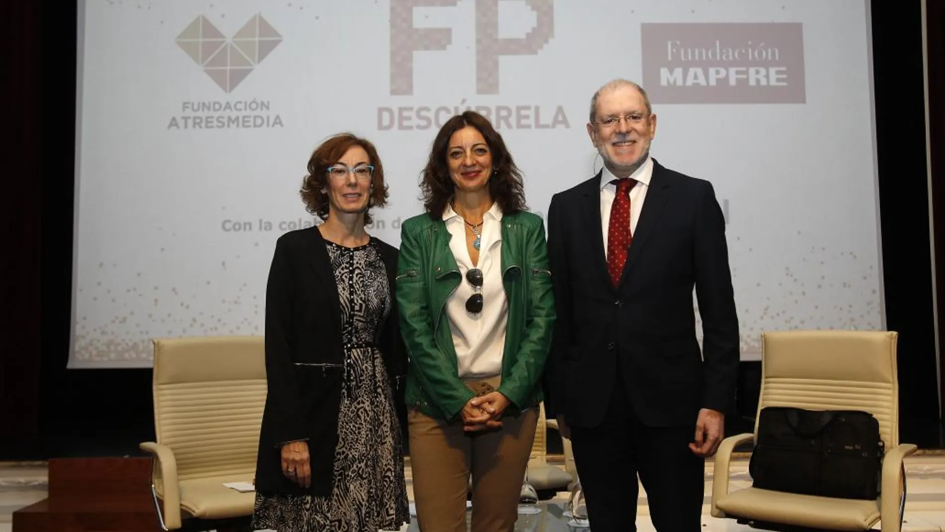 La directora general de FP, Purificación Pérez; el director de la Fundación Mapfre, Julio Domingo; y la directora de la Fundación Atresmedia, Carmen Bieger