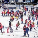En la imagen, la estación de esquí de La Molina, que prevé una gran afluencia de visitantes durante las vacaciones de Semana Santa
