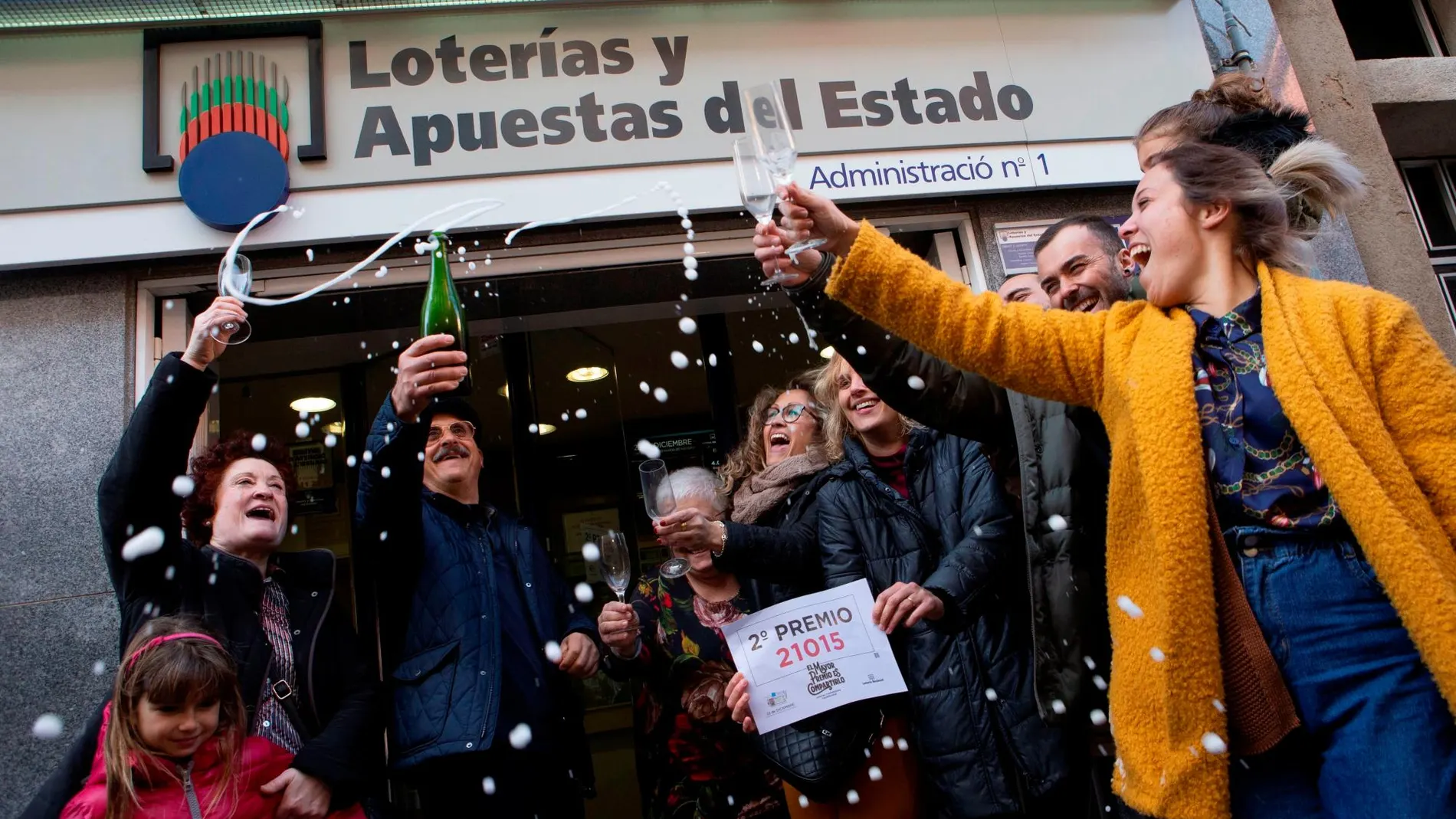 La administración de lotería número 1 de Castellbisbal (Barcelona) ha venido en ventanilla una serie del segundo premio del sorteo extraordinario de la lotería de Navidad.