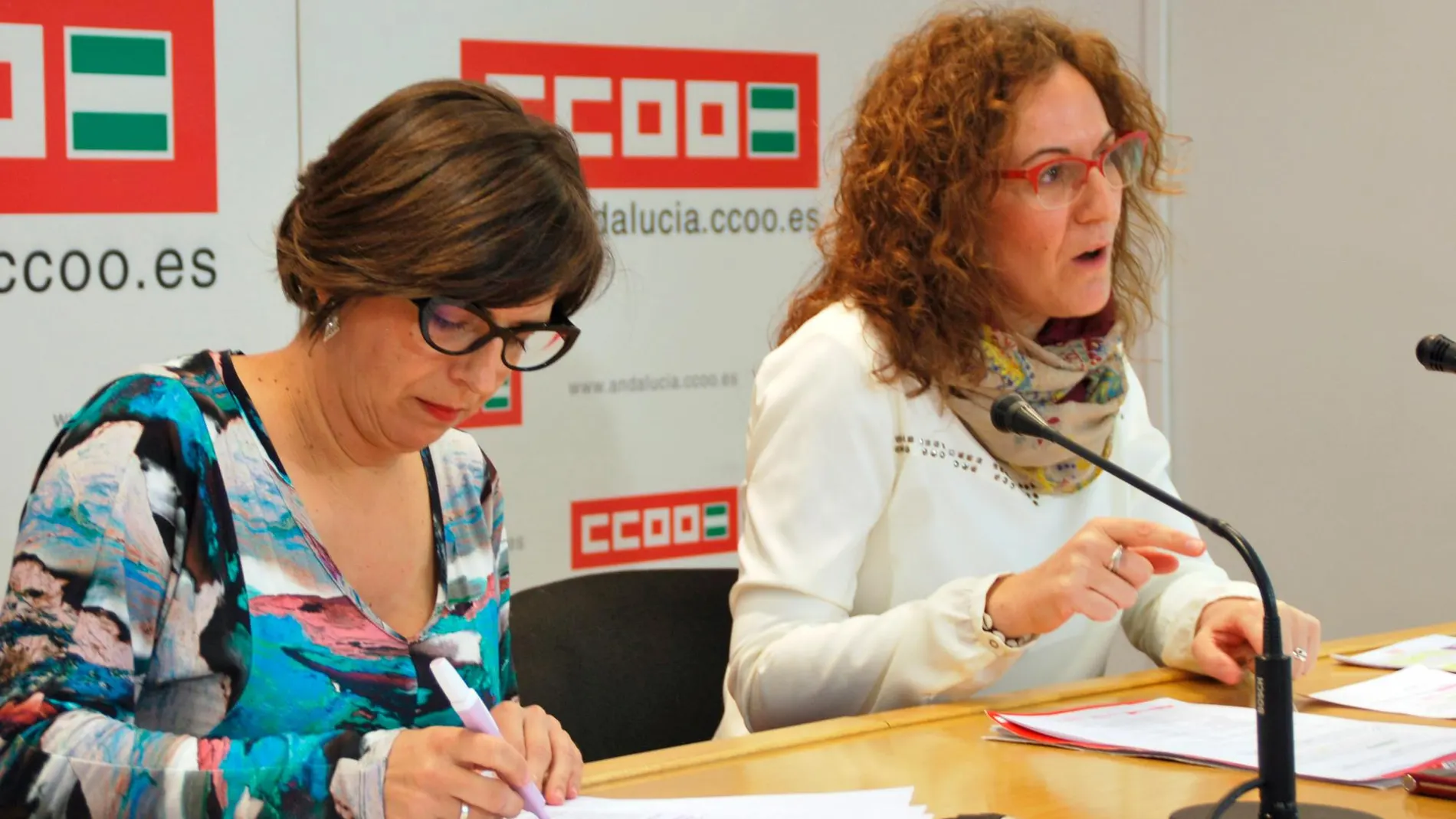 Yolanda Car y Nuria López, en la presentación del informe de CC OO/ Foto: La Razón