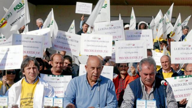 El coordinador de la alianza UPA-COAG, Aurelio Pérez, durante una reciente concentración del mundo del campo.