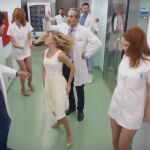 El Consejo General de Enfermería protesta ante TVE por la imagen «sexista» de la profesión en «Telepasión»